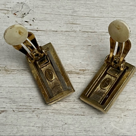 Givenchy Gold Tone Vintage Clip On Chunky Runway Earrings 1980s - Picture 12 of 12